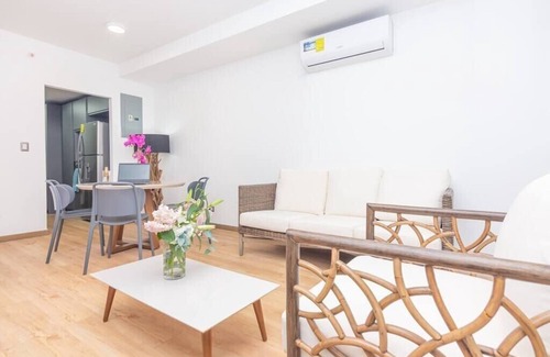 Marbella Condominio | Luxury 2 bedroom apt free parking