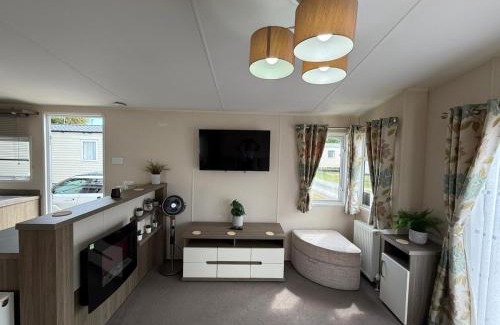 Hunstanton Casa | Luxury 2 bedroom Caravan Pets stay Free
