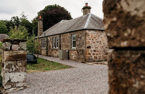 Forres Cabaña | Luxury 2 Bedroom Countryside Cottage Close to the Beach.