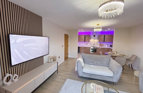 Leeds Apartamento | Luxury 2 bedroom Leeds city centre apartment with jacuzzi style bath and parking