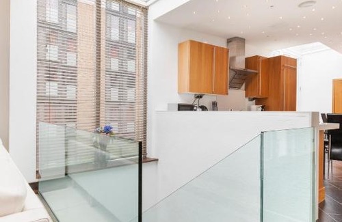 Knightsbridge and Belgravia Apartamento | Luxury 2 bedroom Mews House in Knightsbridge