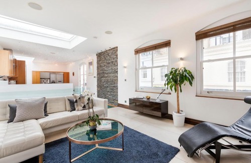 Knightsbridge and Belgravia Apartamento | Luxury 2 bedroom Mews House in Knightsbridge