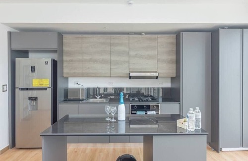 Marbella Condominio | Luxury 2 BR apt free parking ocean balcony