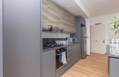 Marbella Condominio | Luxury 2 BR apt free parking and balcony