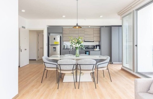 Marbella Condominio | Luxury 2 BR apt free parking and balcony