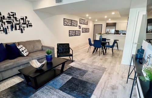 West Hollywood Hotel | Luxury 2 BR in Century City w/ Parking & W/D