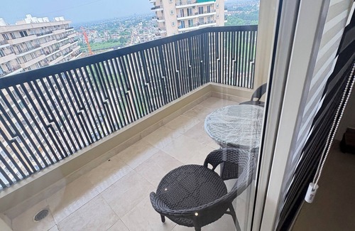 Kharar Apartamento | Luxury 2 Room with Majestic Sunset and Kasauli view