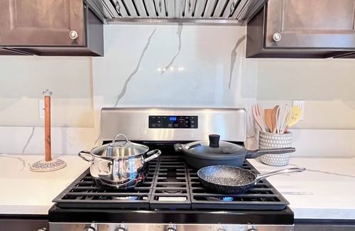Pasadena Casa | Luxury 2B/2.5B Minutes from Old Town Pasadena