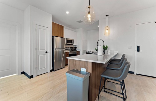 Everett Apartamento | Luxury 2bd/2ba near Boston 1350