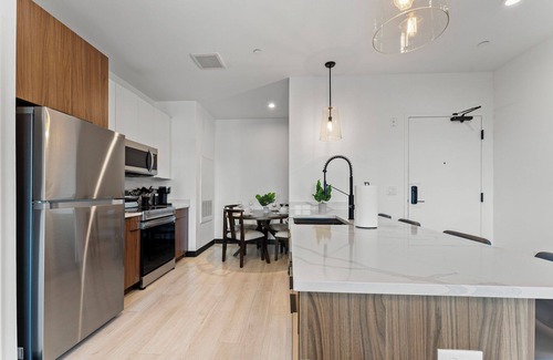 Everett Apartamento | Luxury 2bd/2ba near Boston 1350