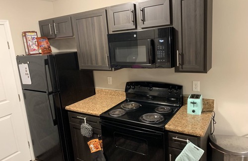 Westerville Apartamento | Luxury 2BD, 2BA w/free parking on site.