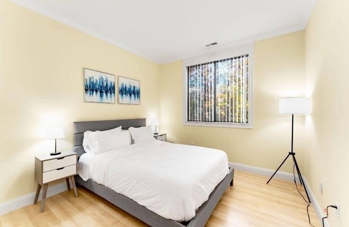 Novi Apartamento | Luxury 2BD | DT Novi | 2 Beds | Free Parking