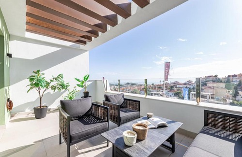 Mijas Apartamento | Luxury 2BD Flat - Pools - Parking - Spa - Gym