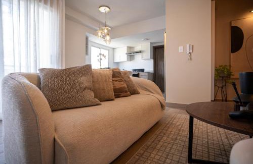 Evaristo Morales Apartamento | Luxury 2Bedr, 2 Balcony Pool, Gym, Downtown Santo Domingo