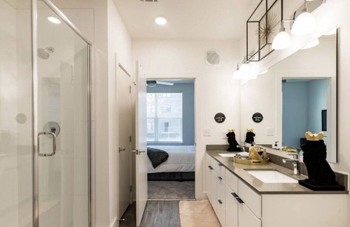 Peoplestown Apartamento | Luxury 2BR/2BA APT w/Gym, Pool & Free Parking