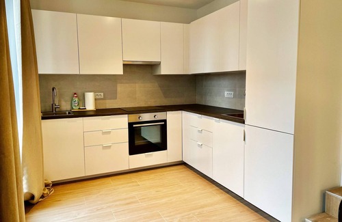 Klein-Antwerpen Apartamento | Luxury 2BR 2BA Near Fashion District by Oneluxstay