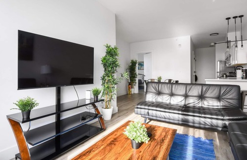 Elizabeth Apartamento | Luxury 2BR 30 Mins to Manhattan Evonify