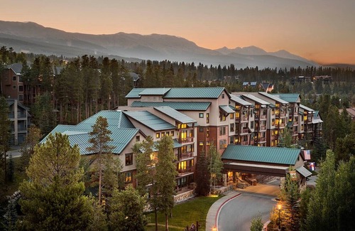 Four O'Clock Apartamento | Luxury 2BR at Valdoro Mountain Lodge New Years Eve: Dec 30 - Jan 6 -5 night min!