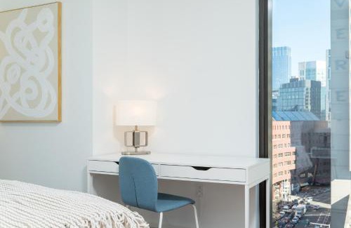 Back Bay East Apartamento | Luxury 2BR BackBay Boston Common T-station Roof Top Lounge Gym