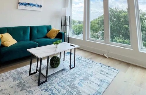 Brookland Apartamento | Luxury 2BR Condo in DC