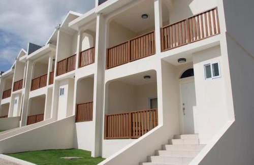 IronShore Estates Apartamento | Luxury 2BR Home facing Beach w/Pool Montego Bay #5