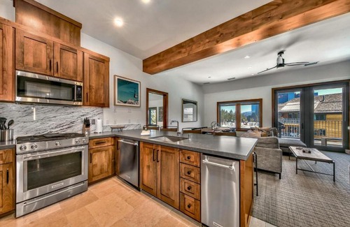 Lakeside Park Apartamento | Luxury 2Br Residence steps from Heavenly Village & Gondola condo
