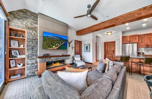 Lakeside Park Apartamento | Luxury 2Br Residence steps from Heavenly Village & Gondola condo