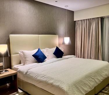 Business Bay Apartamento | Luxury 2BR Suite in Paramount Hotel and Residences