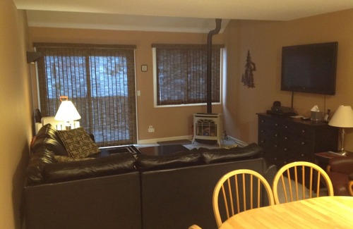 East Burke Condominio | Lujo 3/4 Dormitorio Slopeside Condominuim vistas Sherburne Ascensor