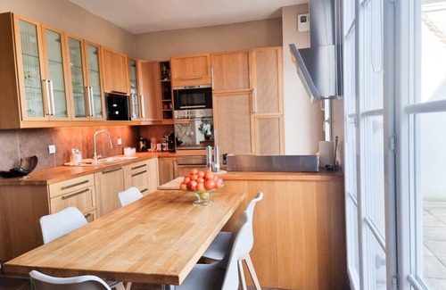 Le Plessis-Robinson Apartamento | Luxury 3 bedroom apartment in the city center