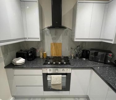 Dartford Apartamento | Luxury 3 Bed House - 10 min walk from Dartford Town Centre - Fully Refurbished