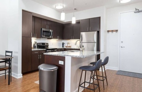 Grandview Heights Apartamento | Luxury 3-Bed Near Downtown