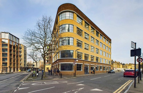 Hoxton Apartamento | Luxury 3-Bedroom Duplex in London's Tech Hub