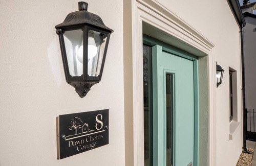 Limavady Cabaña | Luxury 3-Bedroom Cottage at the Foot of Binevenagh Mountain