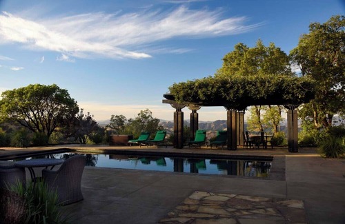 Cazadero Casa | Luxury 3-bedroom Estate surrounded by a 20-acre vineyard and 30-mile views.