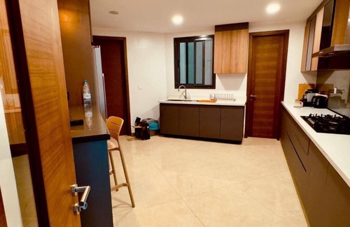 Ngor Apartamento | Luxury 3-bedroom seafront apartment, terrace, swimming pool, sports, 24/7 security