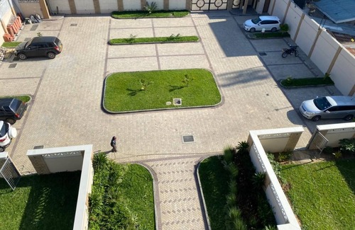 Ras Makamaiwe Apartamento | Luxury 3 Bedroom Serviced Apt in Prime Locale