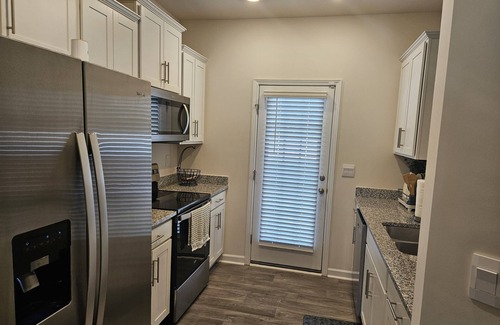 Paw Creek Casa | Luxury 3-bedroom townhome located in brilliant Charlotte with Amenities