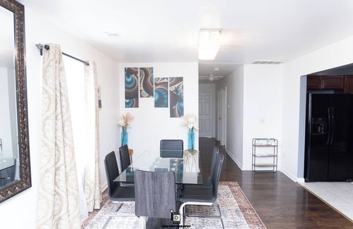 Weequahic Casa | Luxury 3 Bedrooms 2 Bath 10 mins from EWR, Easy Commute to NYC
