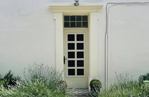 Saint-Nazaire-d'Aude Casa | Luxury 3 Bedroom Gîte-Plunge Pool near Narbonne & Canal du Midi. Up to 6 Guests