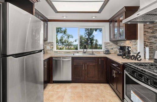 Montebello Casa | Luxury 3 Level Private Home