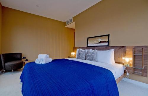 London Borough of Hounslow Apartamento | Luxury 360 Penthouse with gym & parking