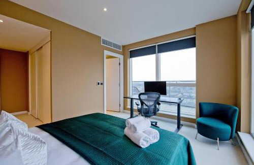 London Borough of Hounslow Apartamento | Luxury 360 Penthouse with gym & parking