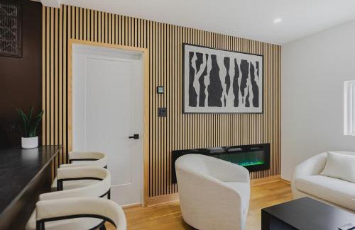 Central-Maverick Square - Paris Street Apartamento | Luxury 3BD Short Walk to Airport