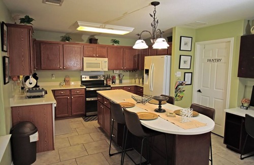 San Antonio Alquiler De Eote | Luxury 3BD2.5BA with Communal Pool - Private Garage - Close to Malls - 6 Flags