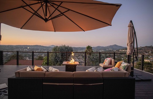 La Presa Casa | Luxury 3BR Home + Hot Tub & Large Deck Sunset View