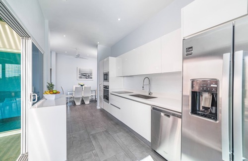 Sámara Villa | Luxury 3BR Home w/Pool, Near Beach & Downtown