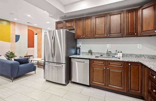 Petworth Apartamento | Luxury 3BR & Parking in Central DC - Steps to Metro