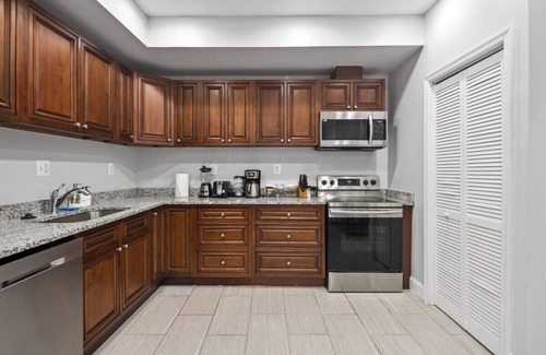 Petworth Apartamento | Luxury 3BR & Parking in Central DC - Steps to Metro