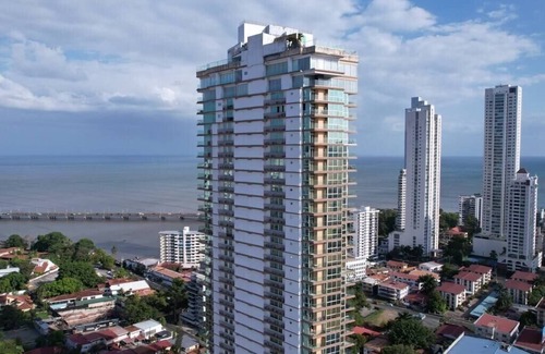 Tumba Vieja Apartamento | Luxury 3BR parkingandbalcony